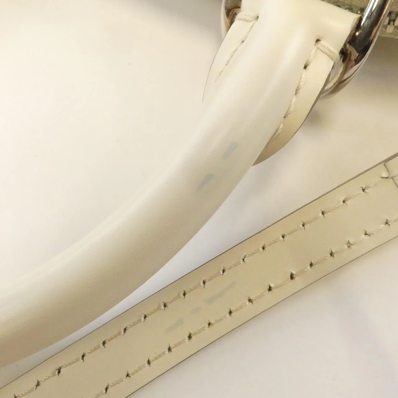 Louis Vuitton Alma BB Epi Bag - Image 8