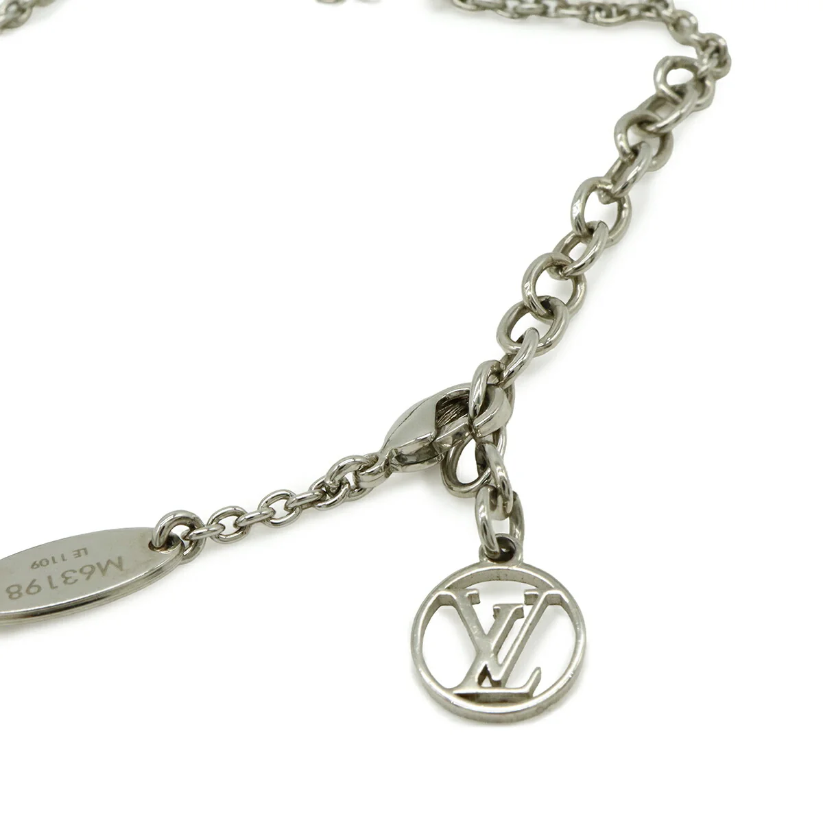 Louis Vuitton Essential V LV Circle Bracelet - Image 3