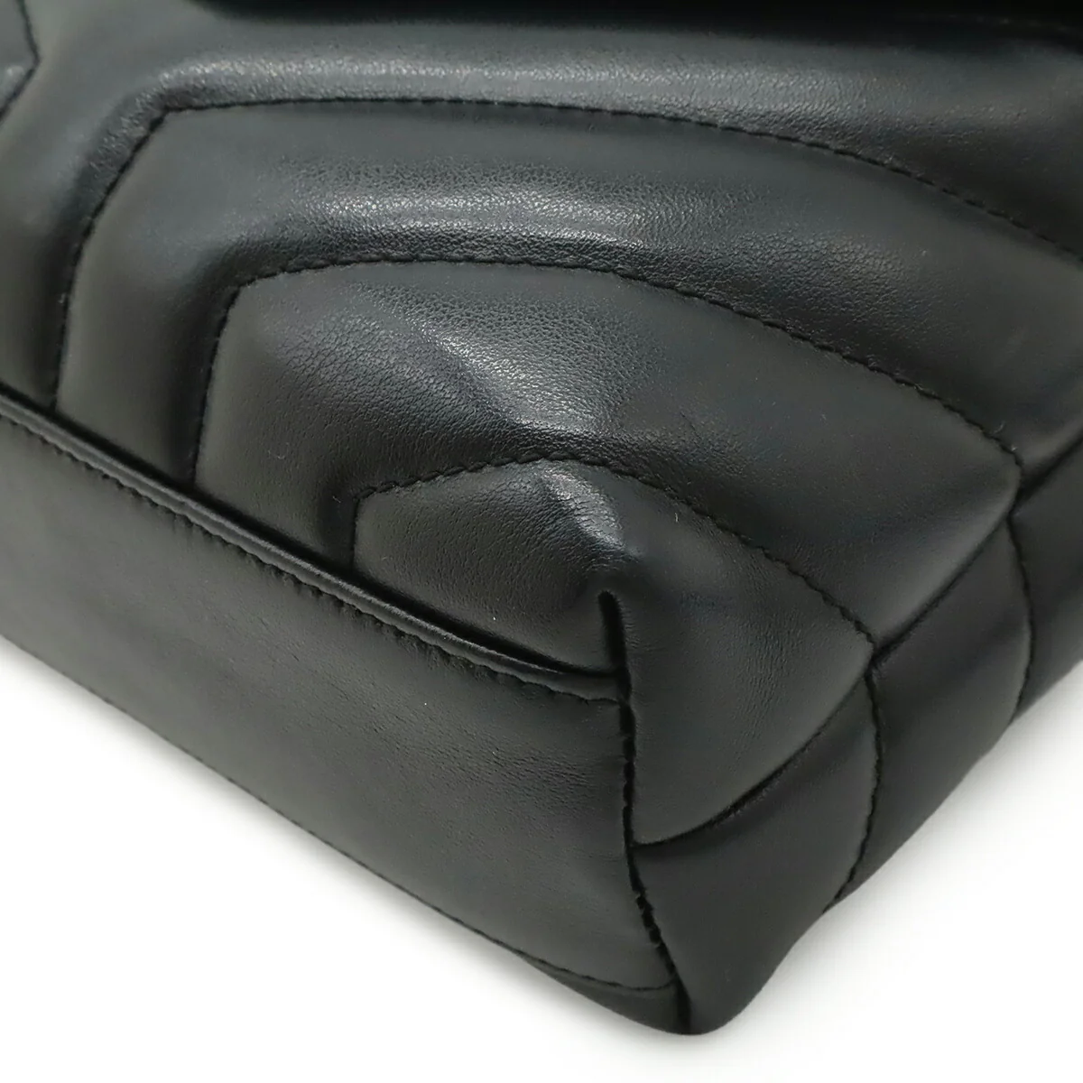 Yves Saint Laurent LouLou Toy Leather Shoulder Bag - Image 3