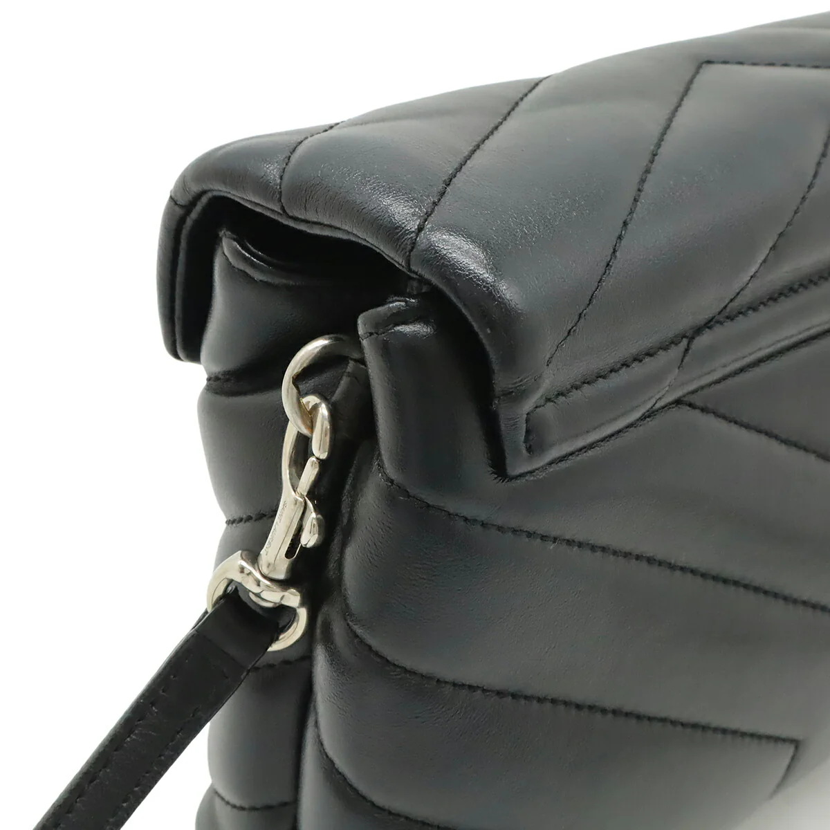 Yves Saint Laurent LouLou Toy Leather Shoulder Bag - Image 4